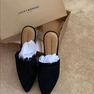 BRAND NEW Lucky Brand Bapsee Canvas Flat Slides